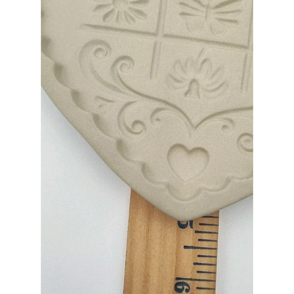 Pampered Chef 96' GARDENS OF THE HEART Clay‎ Mold SEE PICS NOT USED